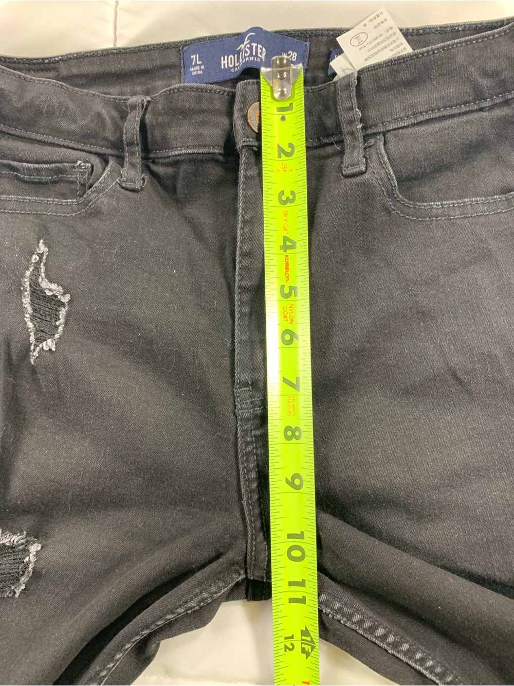 Pre loved HOLLISTER jeans womens size 28x32 - Picture 3 of 7